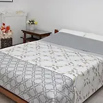 Vagelis 아파트