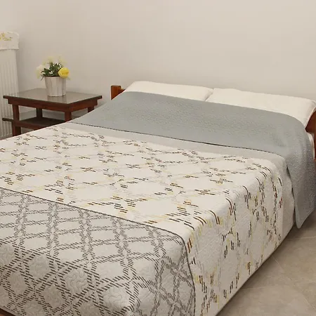 Vagelis Appartement *